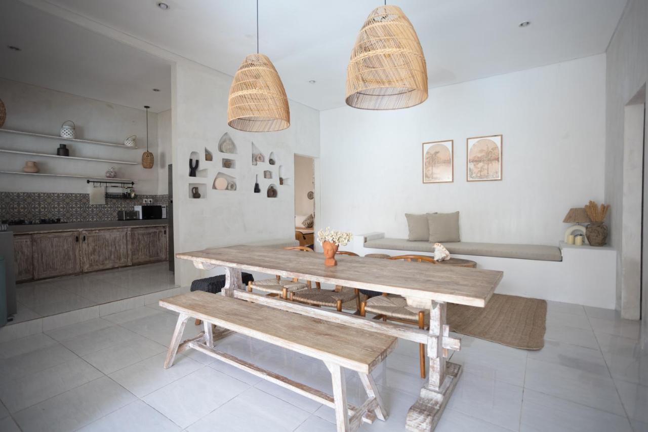 Gypsy Moon Bali Hostel Canggu  Exterior photo