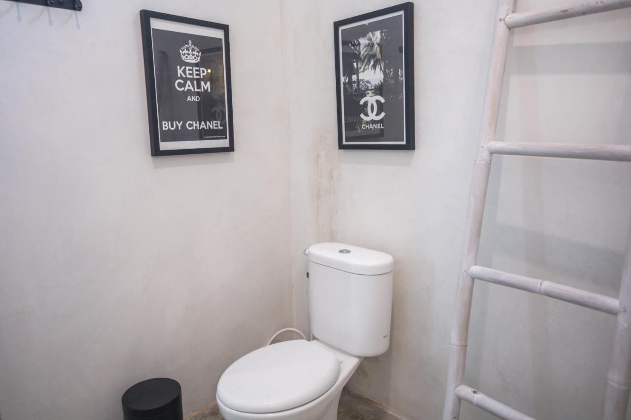 Gypsy Moon Bali Hostel Canggu  Exterior photo